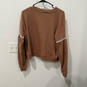 Tan/brown sweatshirt